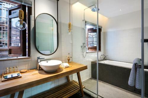 Formoon Boutique Hotel