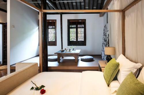 Formoon Boutique Hotel
