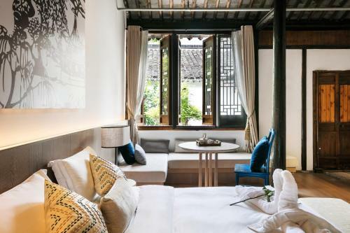 Formoon Boutique Hotel