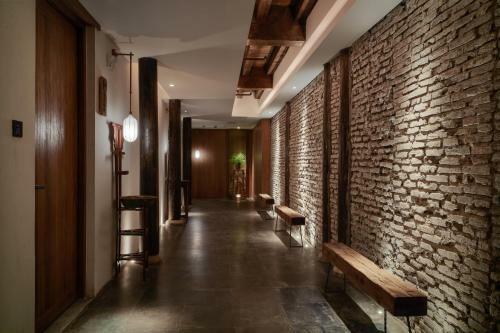 Uin Oriental Hotel