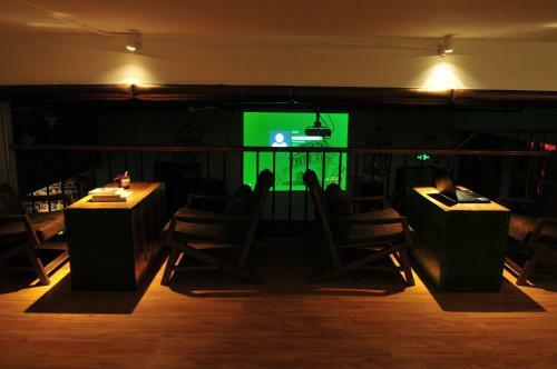 He Huang Memory Youth Hostel
