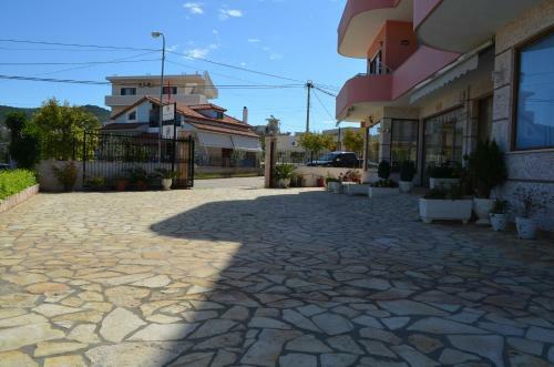 Doni Apartments