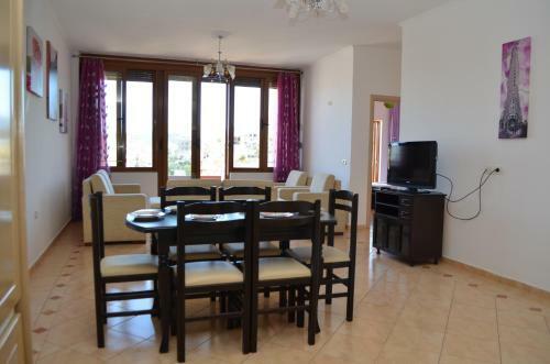 Doni Apartments