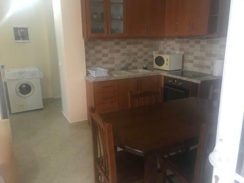 Kristos Lakos Apartment