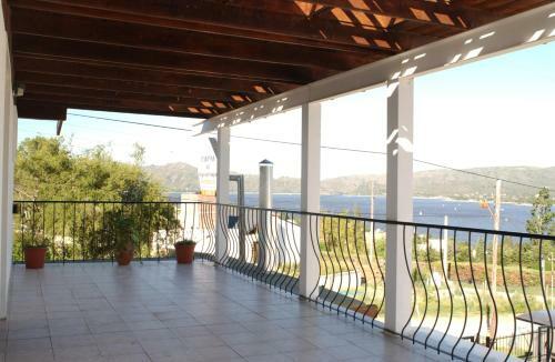 Lodge Caba�as Lago San Roque