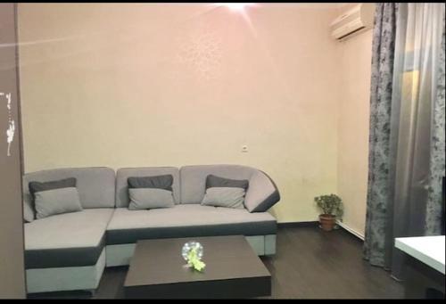 Apartment On Hanrapetutyan 71