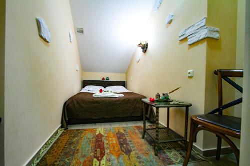 Mga Hostel & Tours