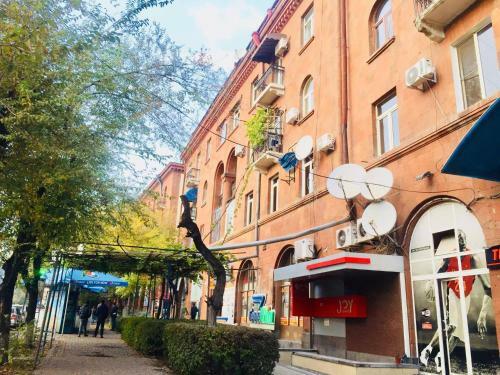 Hostal Karson Guest House And Tours
