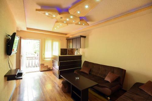 Hotel Golden Eagle