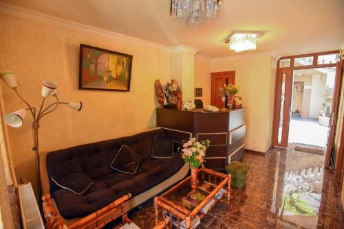Hotel Golden Eagle