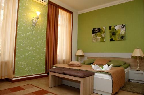 Hostal Azoyan Guest House