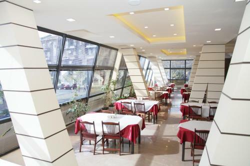 Shirak Hotel