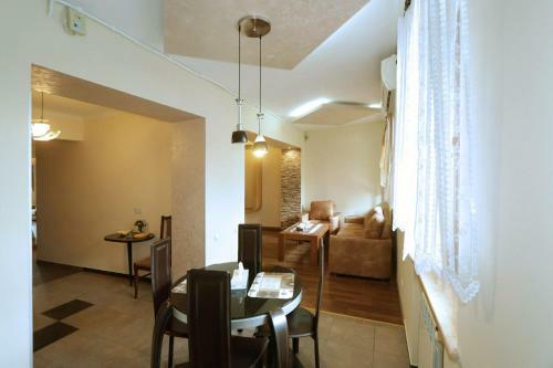 Luxury Apartments In Center