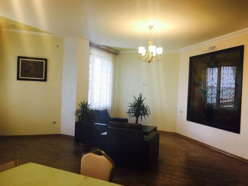 Kamurj Apartment
