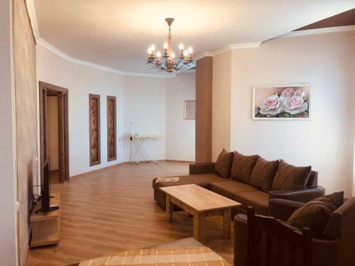 Kamurj Apartment