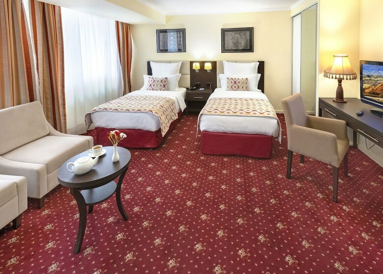Ani Plaza Hotel