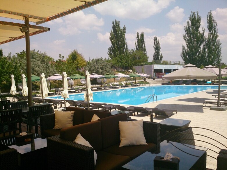 Aparthotel Cross Apartments And Tours