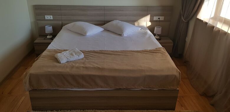Aparthotel Cross Apartments And Tours