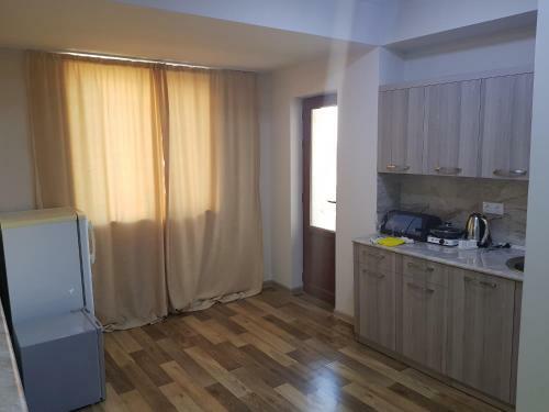 Aparthotel Cross Apartments And Tours
