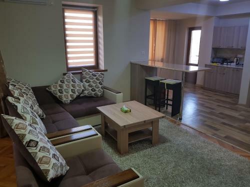 Aparthotel Cross Apartments And Tours