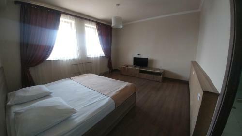 Aparthotel Cross Apartments And Tours