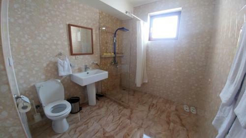 Aparthotel Cross Apartments And Tours
