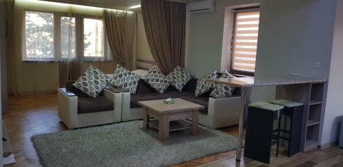 Aparthotel Cross Apartments And Tours