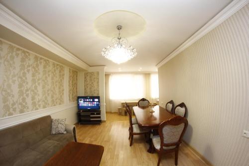 Apartment On Vagharshyan 3