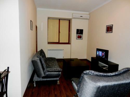 4-bedroom Apartments On Republic Square
