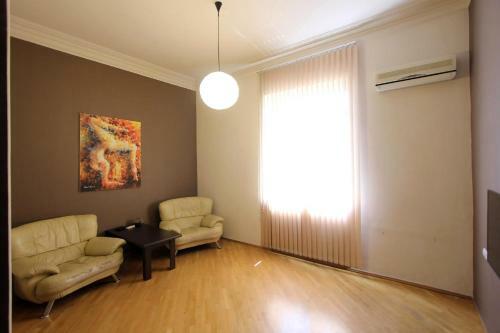 Swan Lake Apartment