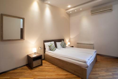 City Hotel By Picnic