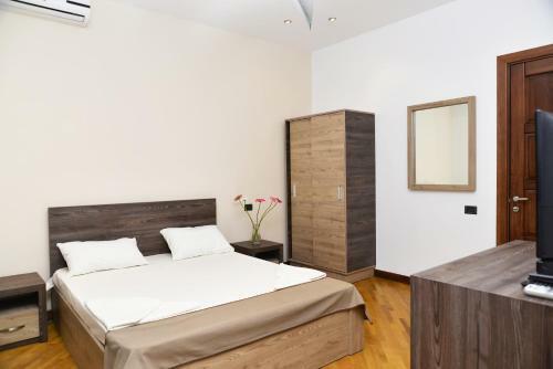 City Hotel By Picnic