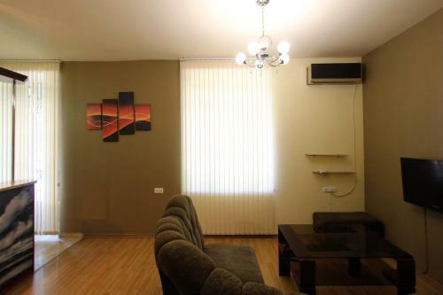 Apartment Near Ani Plaza Hotel