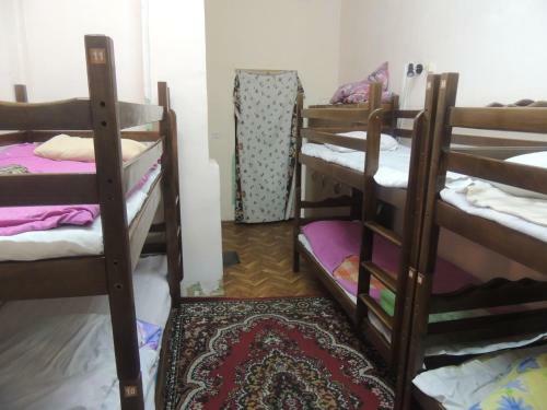 Republic Square Hostel And Tours