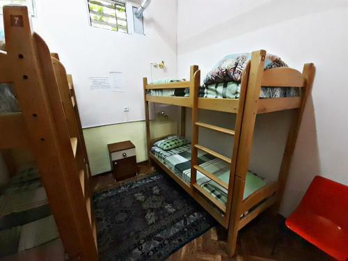 Republic Square Hostel And Tours