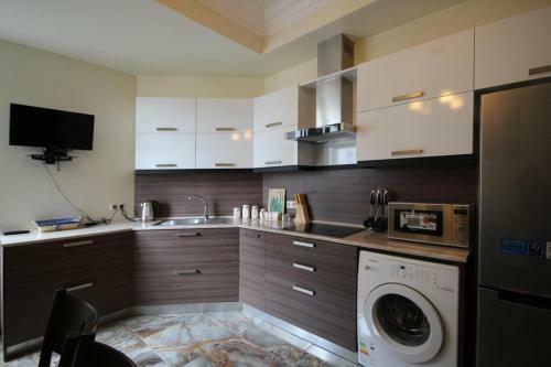 Luxe Apartment At North Avenue