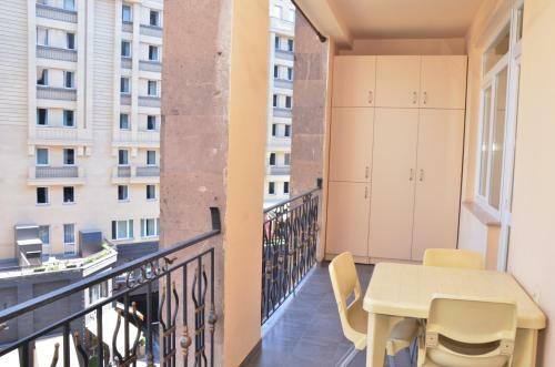 Luxe Apartment At North Avenue