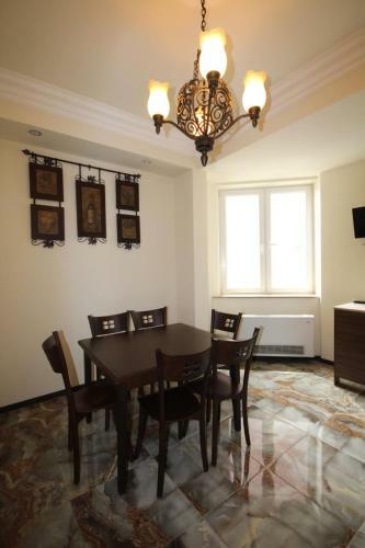 Luxe Apartment At North Avenue