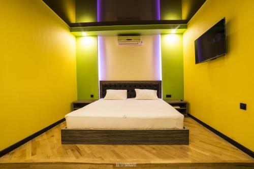 Voyage Hotel
