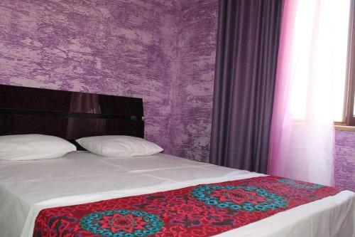 Planet Hotel