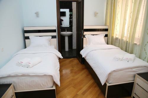 Hotel For You