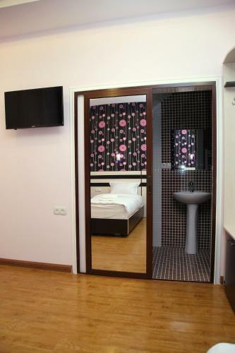 Hotel For You