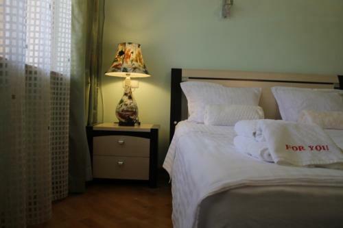 Hotel For You