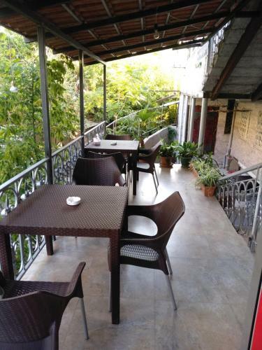 Hostal Riverside Guest House