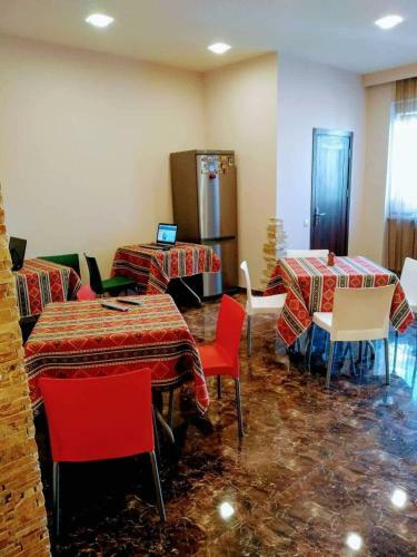Hostal Riverside Guest House