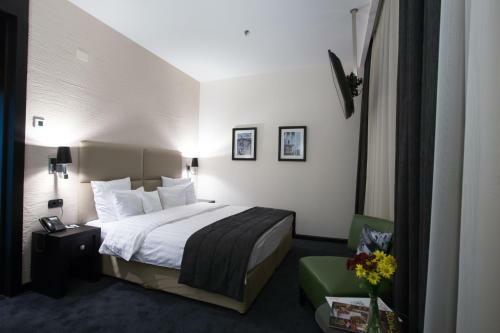 North Avenue Hotel