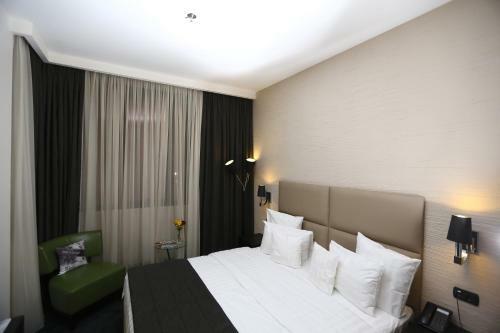 North Avenue Hotel