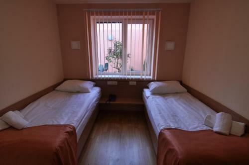 Albert House Hotel And Tours