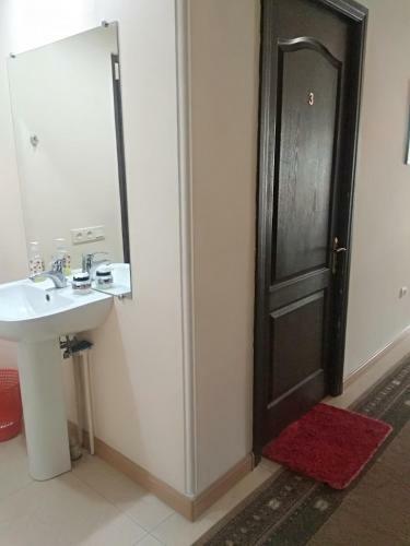 Hostal Komitas Avenue Guest House