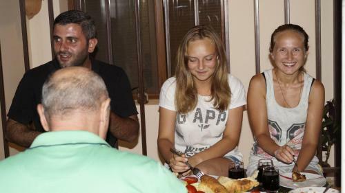 Hostal Komitas Avenue Guest House